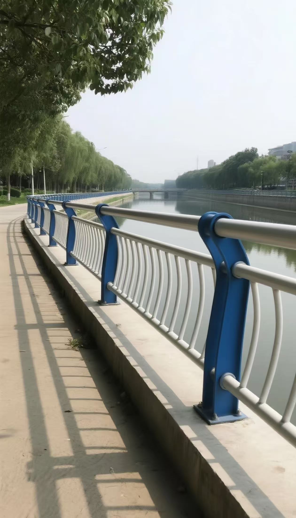 河道护栏的作用